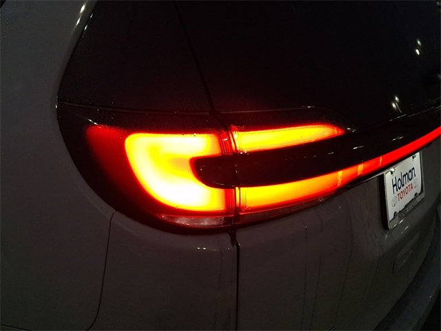 Used 2021 Chrysler Pacifica Touring-L w/ Uconnect Theater Family Group image 15