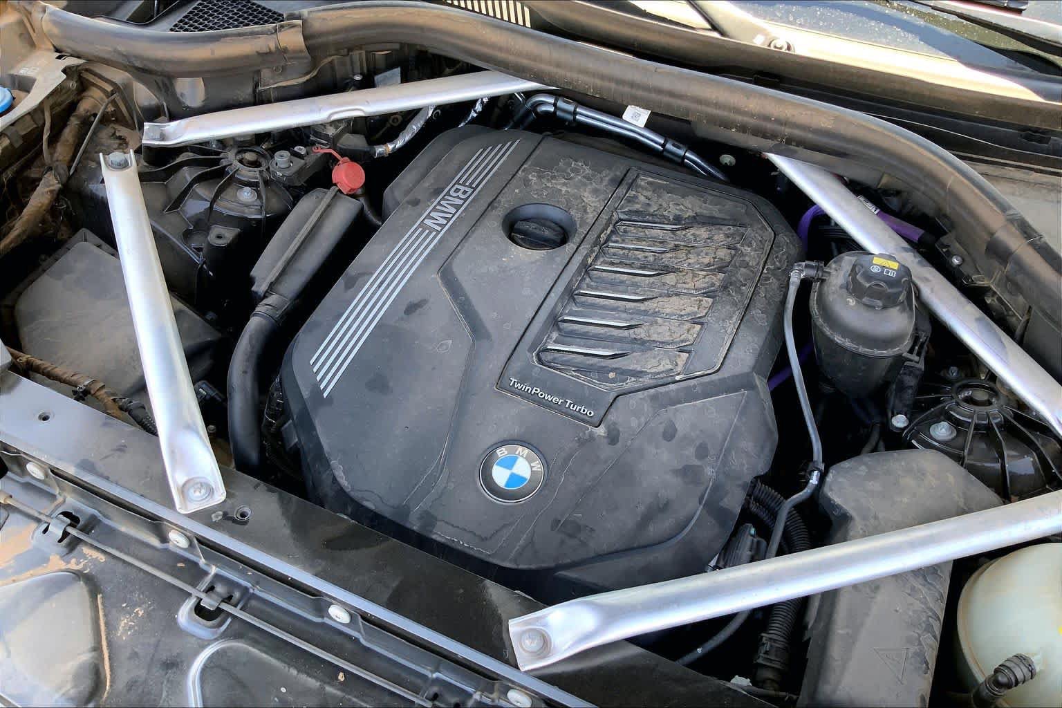 Used 2022 BMW X5 xDrive40i w/ M Sport Package AWD/4WD image 35