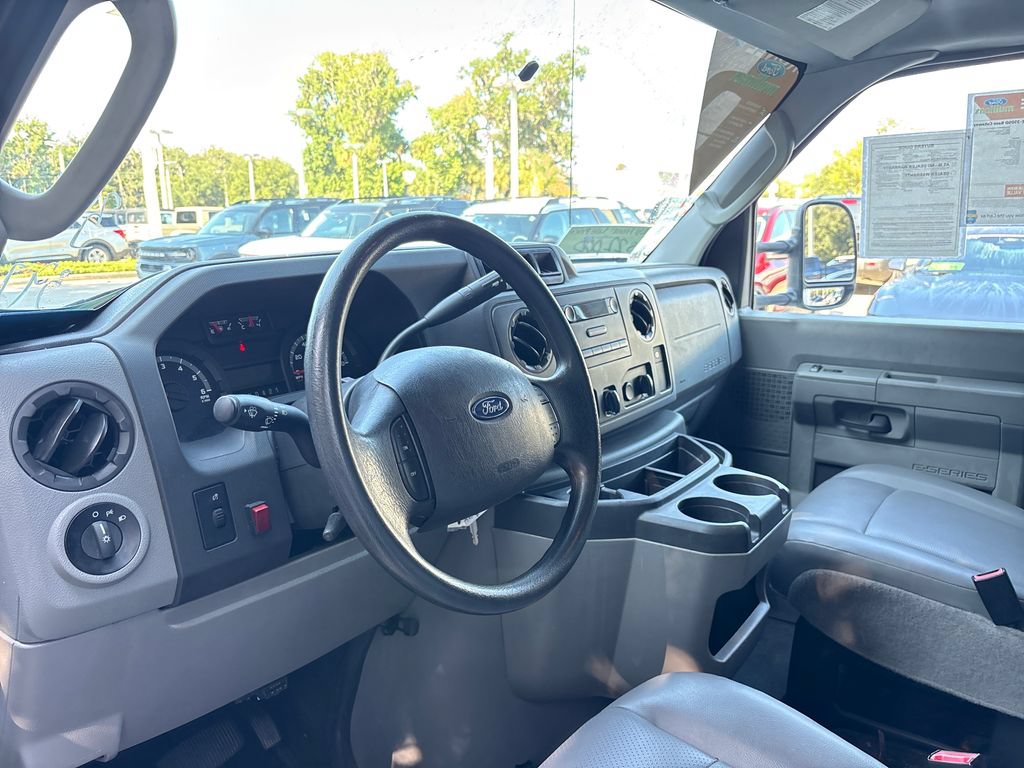 Used 2016 Ford E-350 and Econoline 350 Super Duty w/ Power Windows & Locks Group RWD image 6