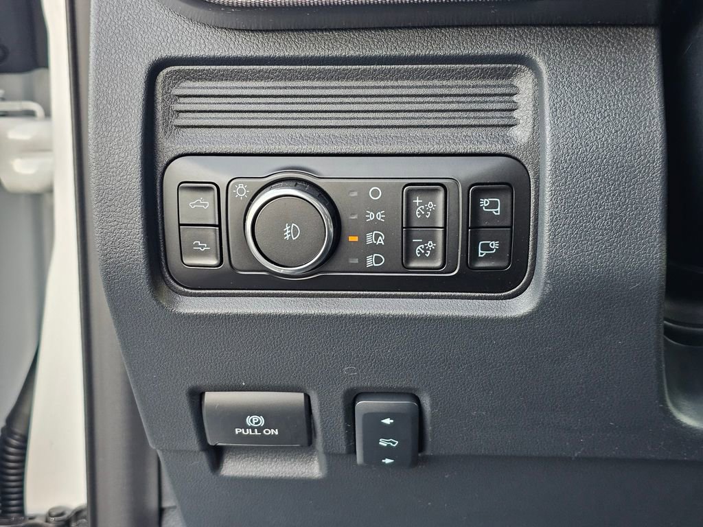 New 2026 Ford F350 Platinum w/ Tremor Off-Road Package image 26