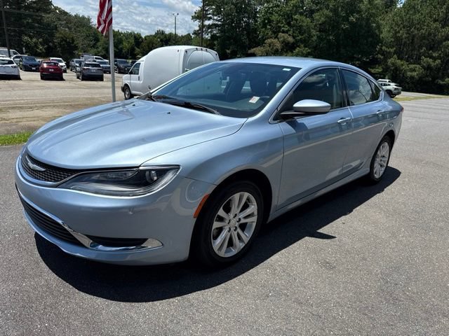 Used 2015 Chrysler 200 Limited FWD image 3