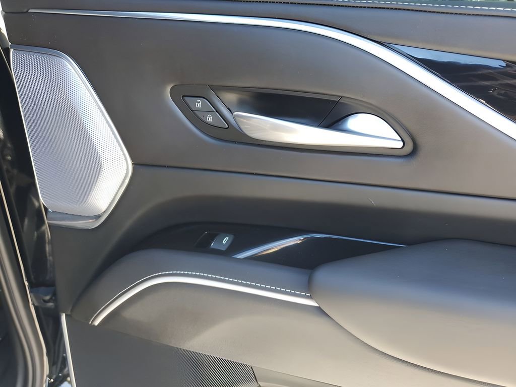 Used 2024 Cadillac Escalade ESV V image 49