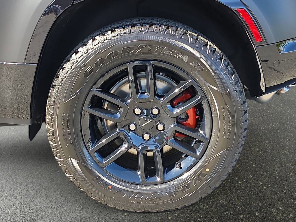 New 2026 Land Rover Defender 110 X image 34