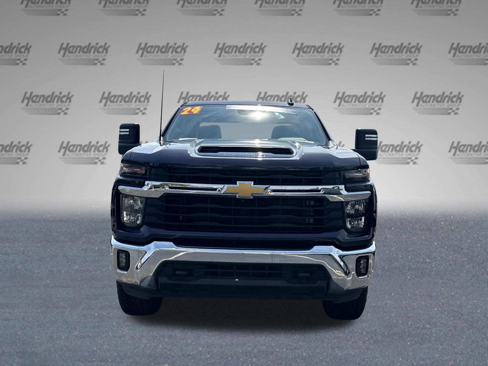 Used 2024 Chevrolet Silverado 2500 LT w/ All Star Edition AWD/4WD image 3
