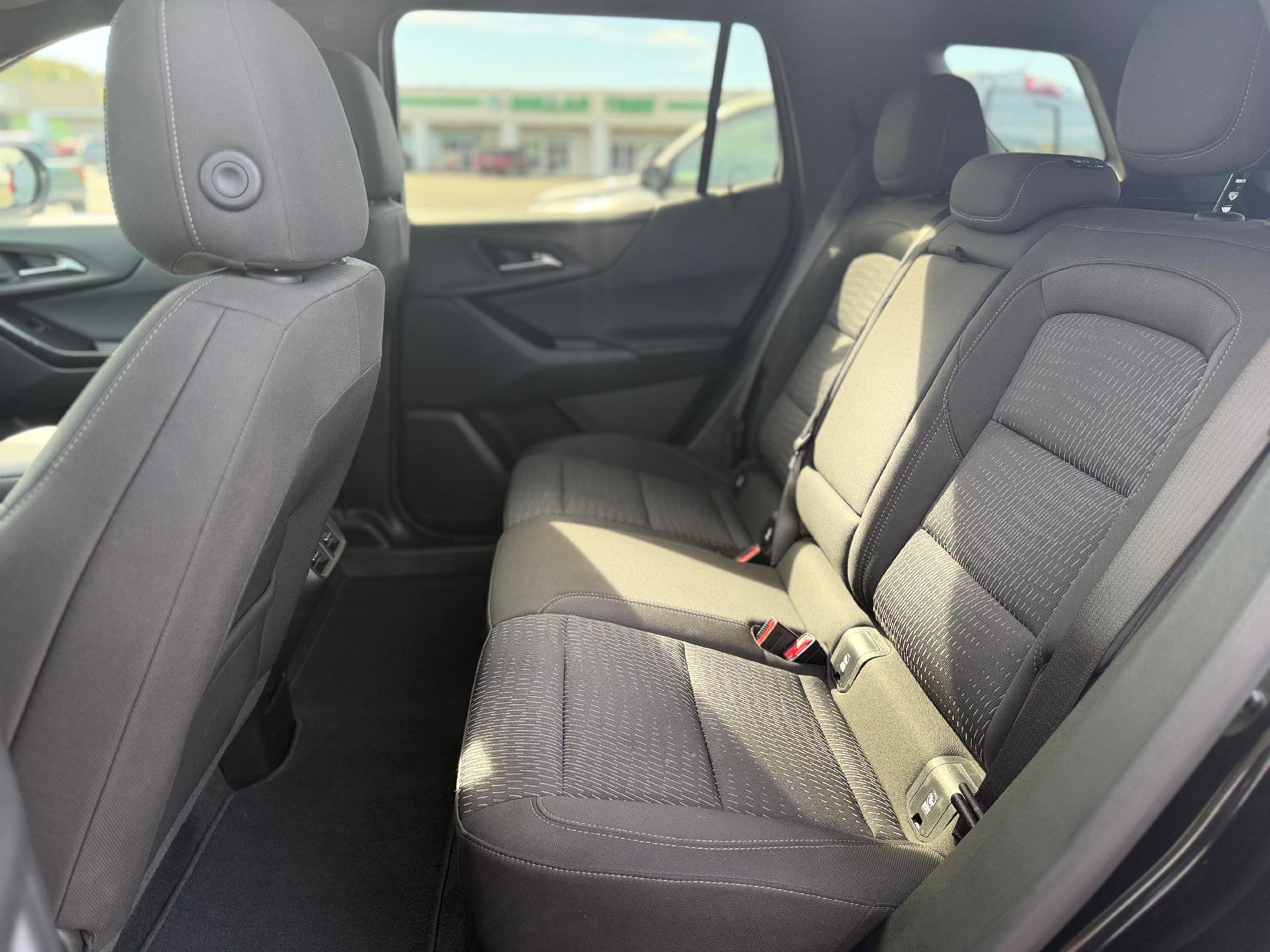 Used 2025 Chevrolet Equinox LT image 12