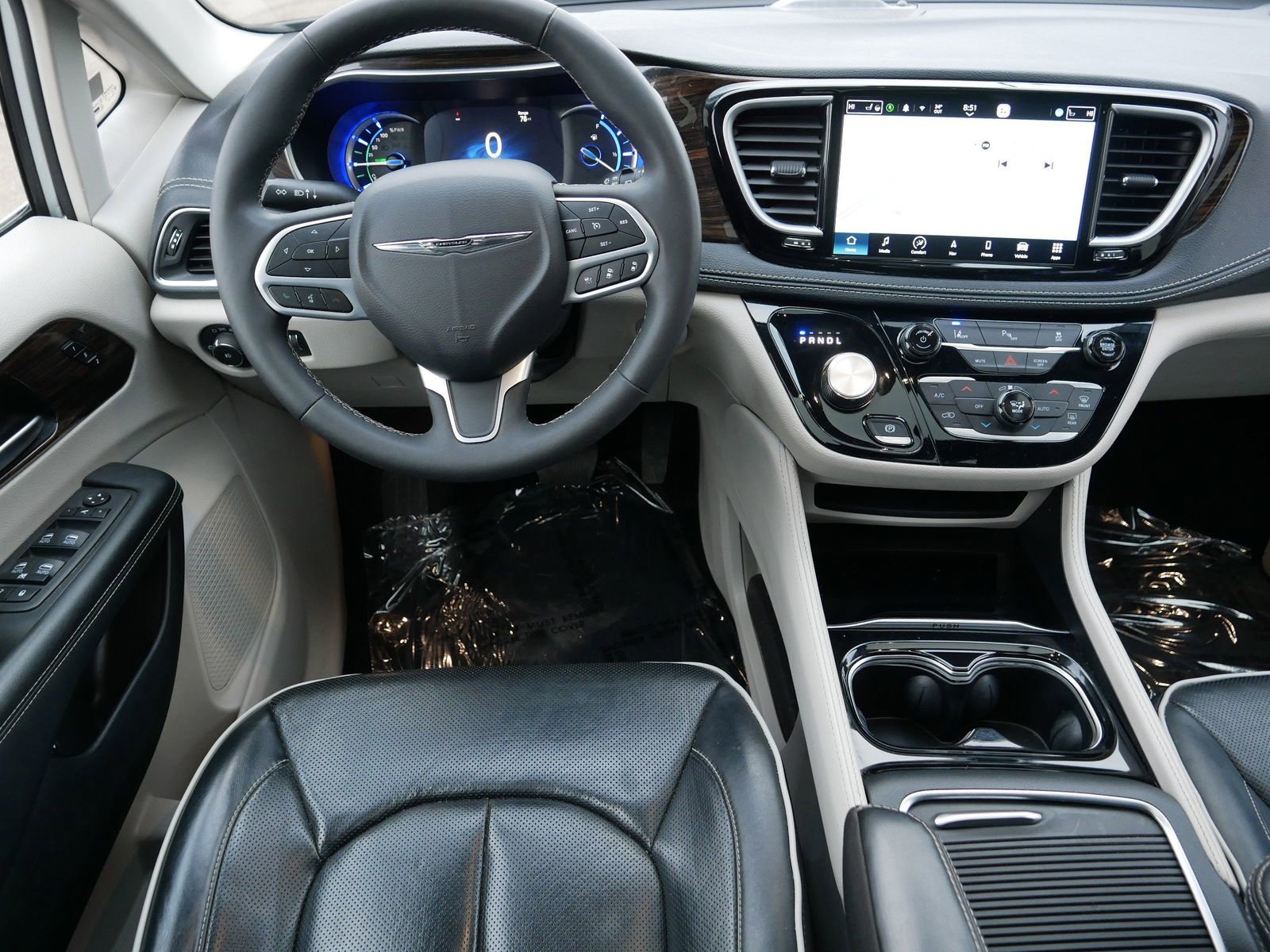 Used 2023 Chrysler Pacifica Limited image 21