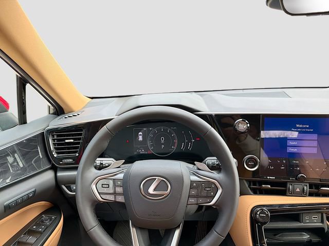 Used 2025 Lexus NX 250 FWD w/ Towing Package (2000 Lbs) image 17