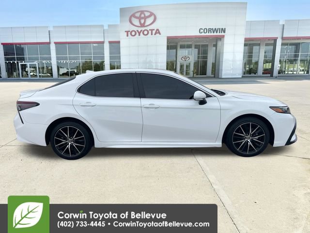 Used 2024 Toyota Camry SE FWD image 6