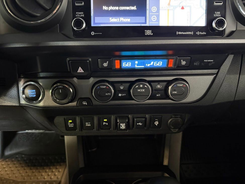 Used 2021 Toyota Tacoma TRD Off-Road w/ TRD Premium Off Road Package AWD/4WD image 20