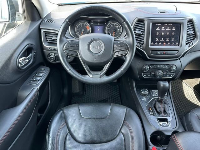 Used 2019 Jeep Cherokee Trailhawk AWD/4WD image 12