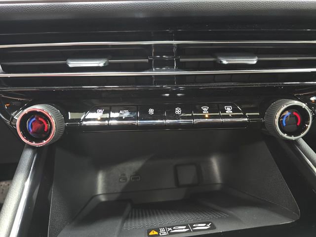 New 2026 Chevrolet Traverse LT w/ Midnight/Sport Edition image 23