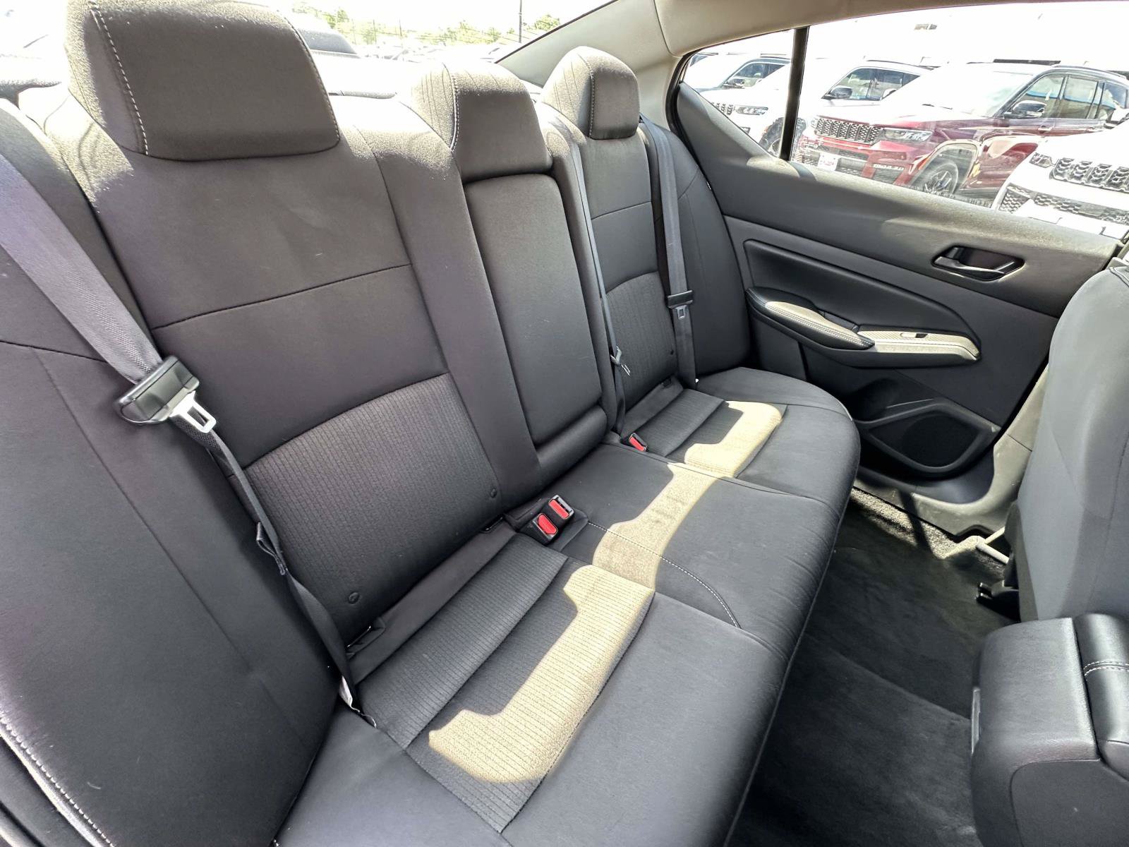 Used 2024 Nissan Altima 2.5 SV FWD image 24