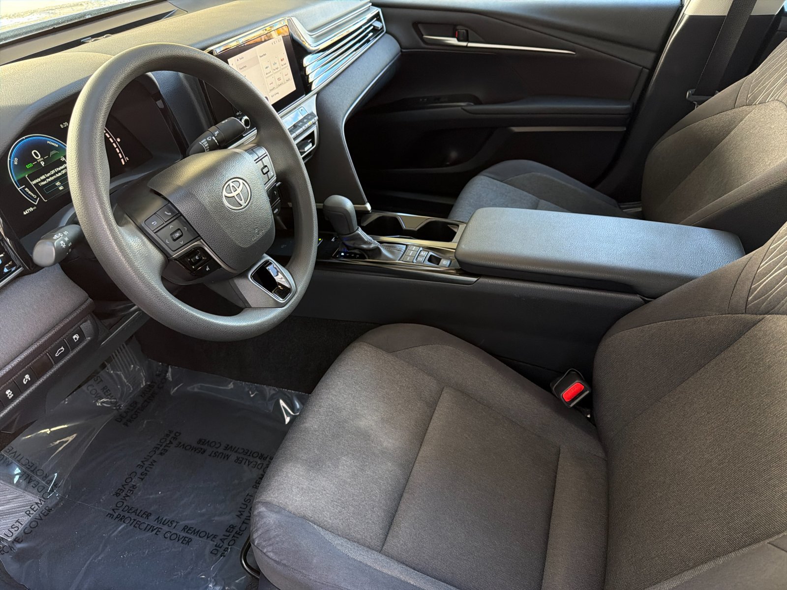 Used 2025 Toyota Camry LE FWD image 9
