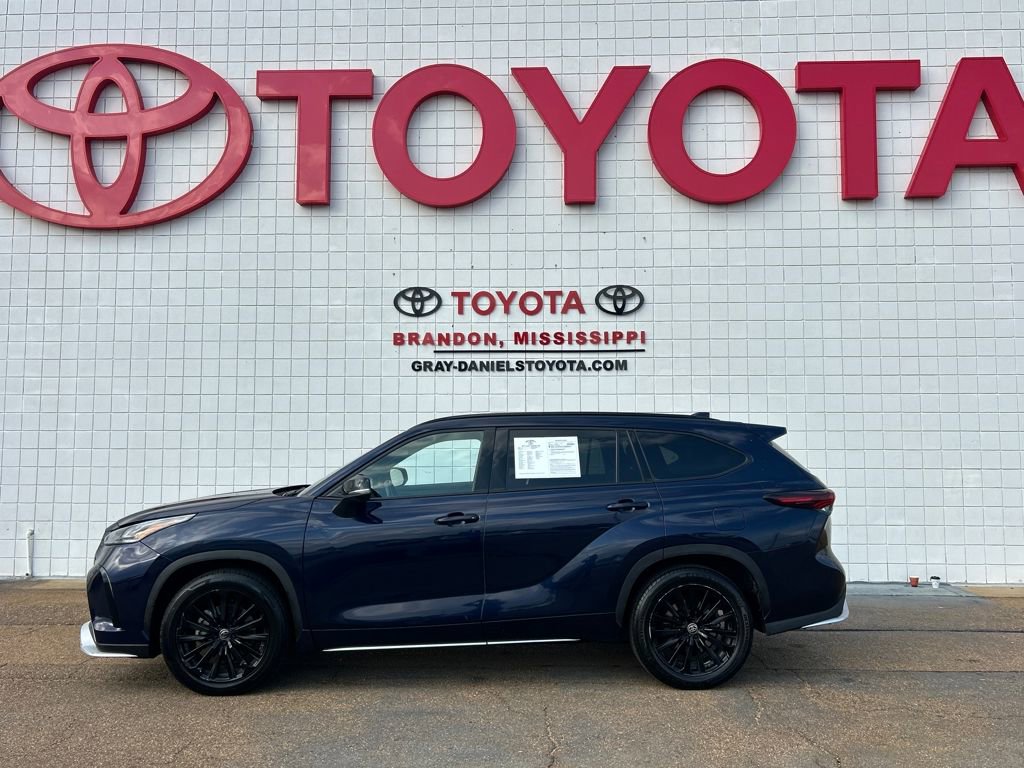 Used 2024 Toyota Highlander XSE image 4