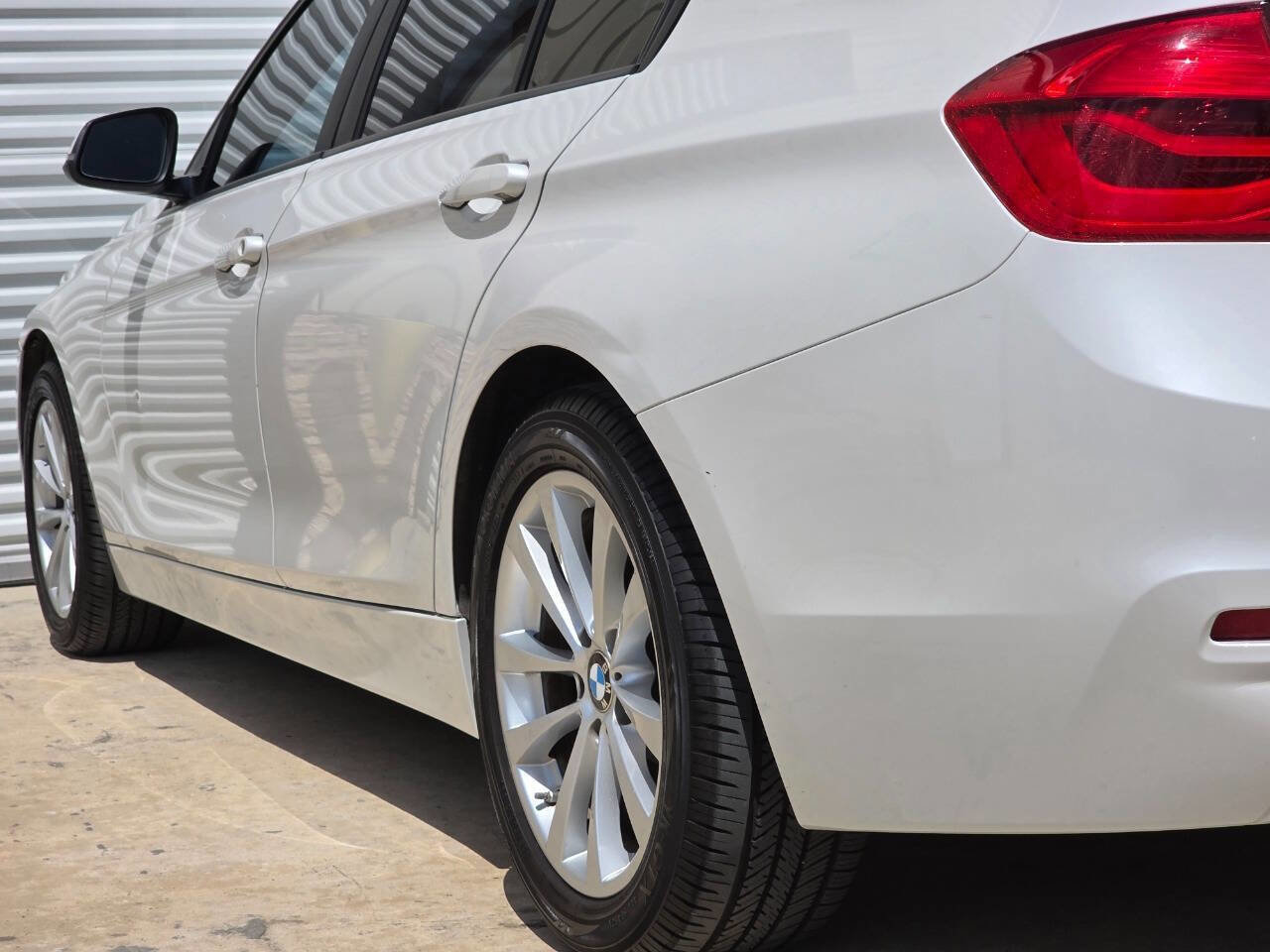 Used 2018 BMW 320i Sedan image 36
