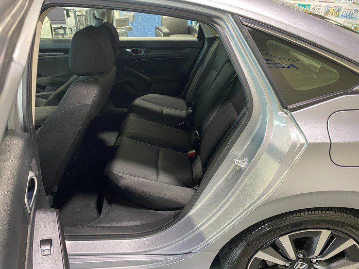 Used 2022 Honda Civic EX image 15
