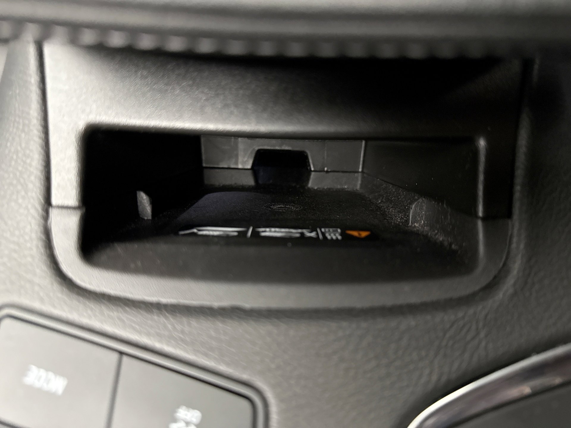 Used 2023 Cadillac XT5 Premium Luxury w/ LPO, Floor Liner Package AWD/4WD image 18