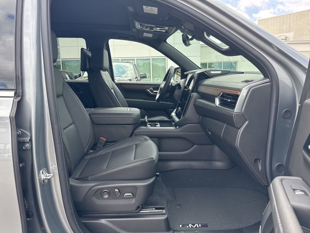 New 2026 GMC Yukon Denali w/ Denali Reserve Package AWD/4WD image 21