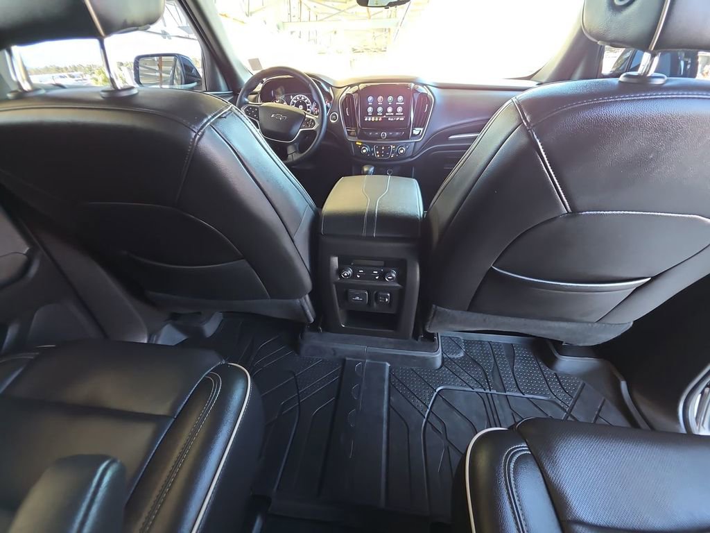 Used 2023 Chevrolet Traverse Premier w/ Redline Edition image 22