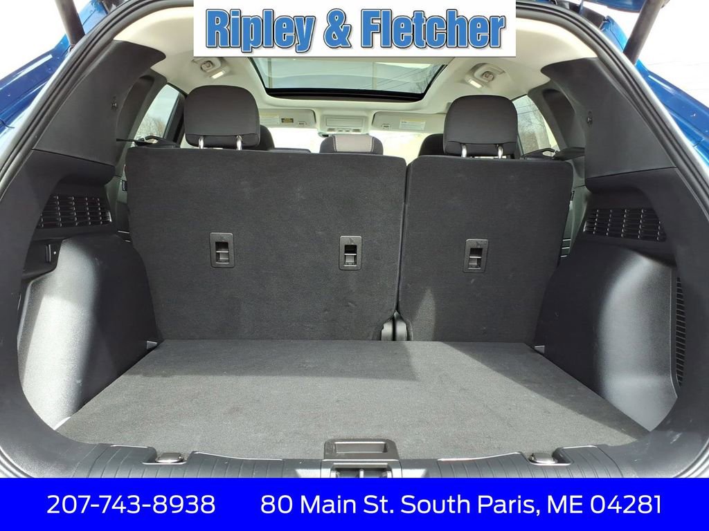 Used 2022 Ford Escape SE w/ SE Sport Appearance Package image 10