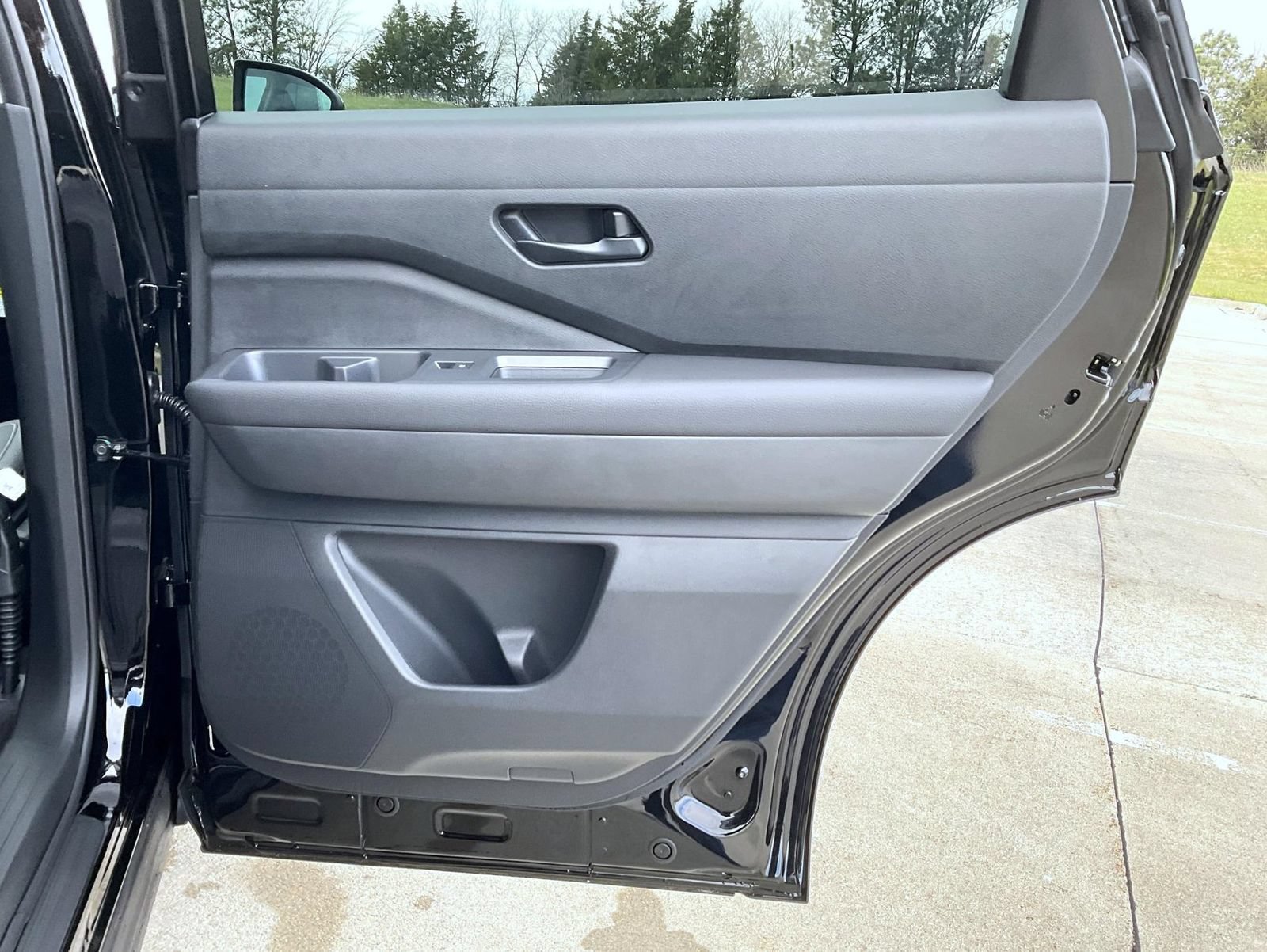 New 2026 Nissan Pathfinder SV w/ SV Premium Package AWD/4WD image 23