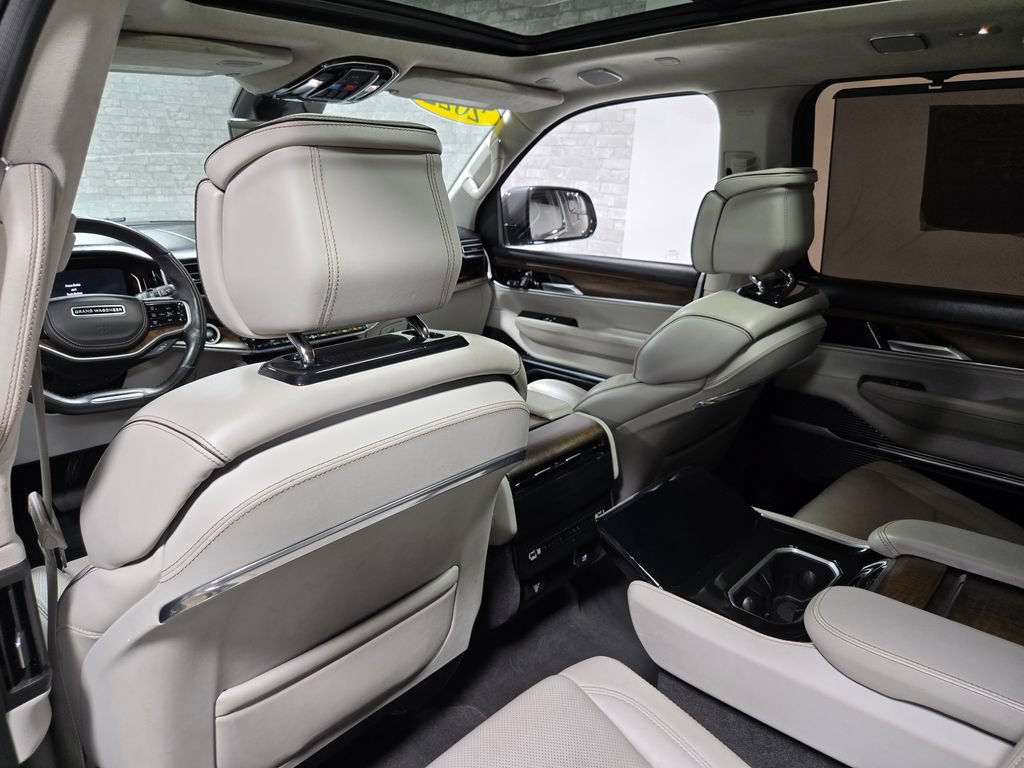 Used 2022 Jeep Grand Wagoneer Series II w/ Premium Group II AWD/4WD image 37