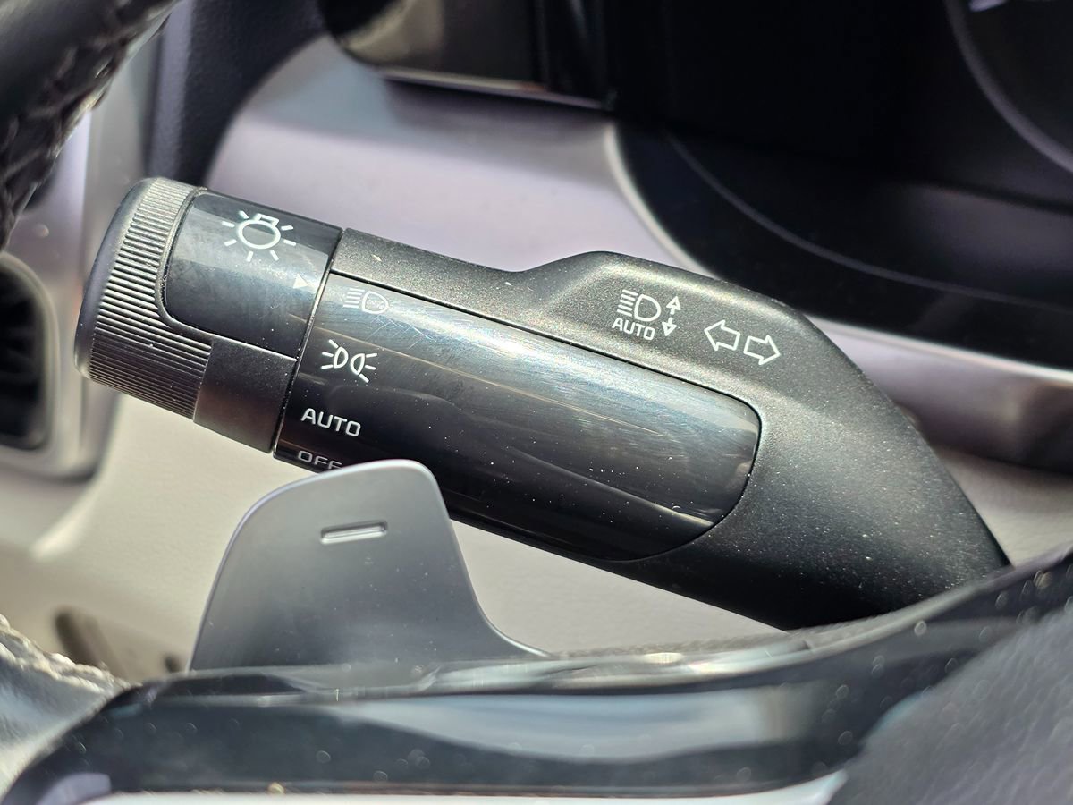 Used 2022 Kia Sorento S FWD image 39