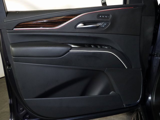 Used 2023 Cadillac Escalade ESV Premium Luxury image 26