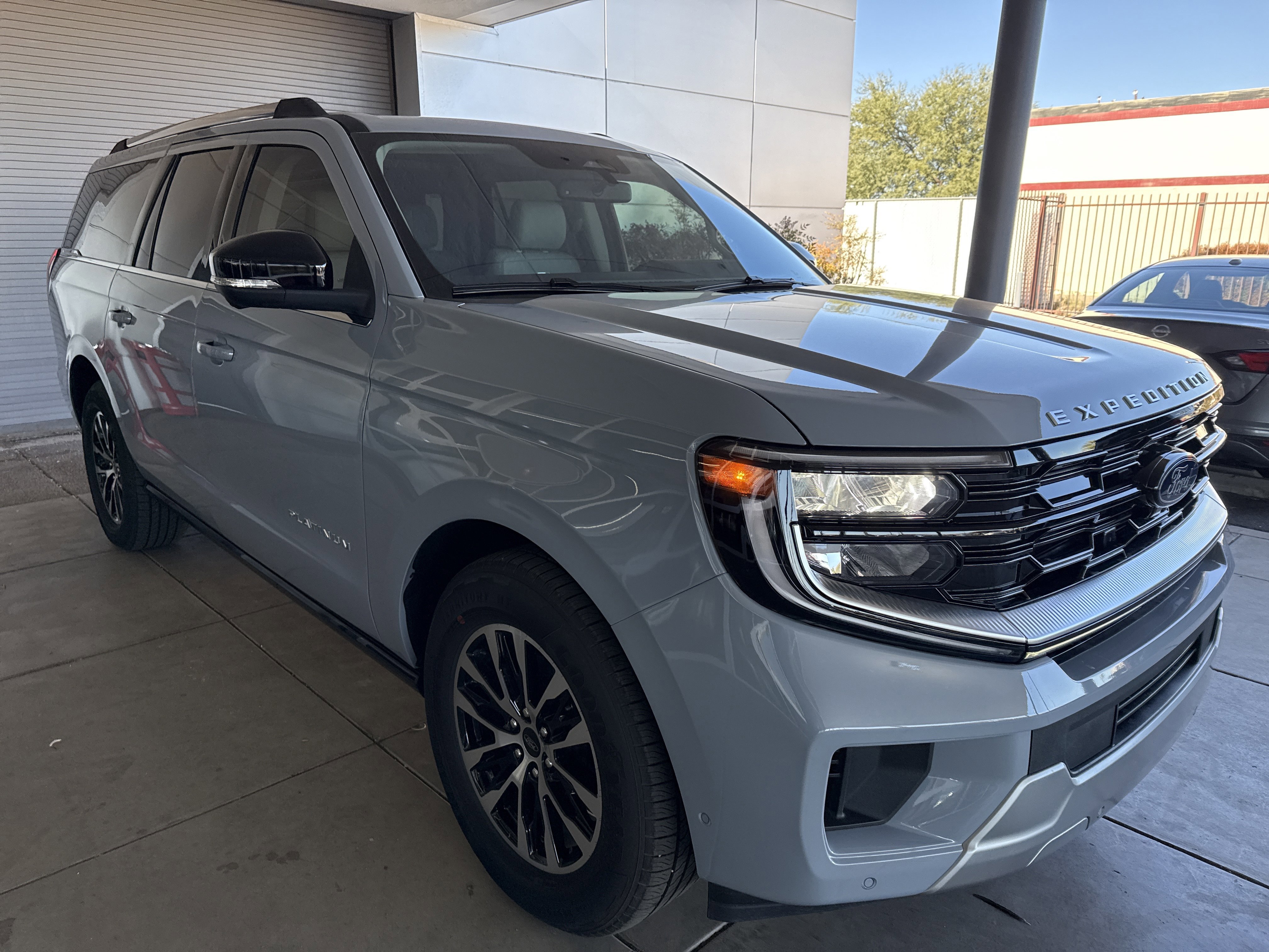 Certified 2025 Ford Expedition Max Platinum image 3