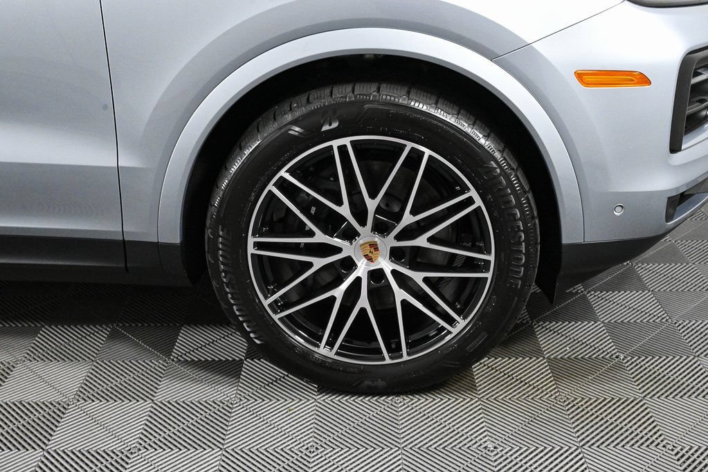Used 2026 Porsche Cayenne Coupe AWD/4WD image 39