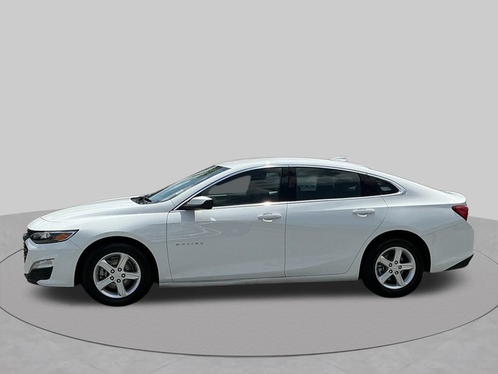 Used 2024 Chevrolet Malibu LT FWD image 3