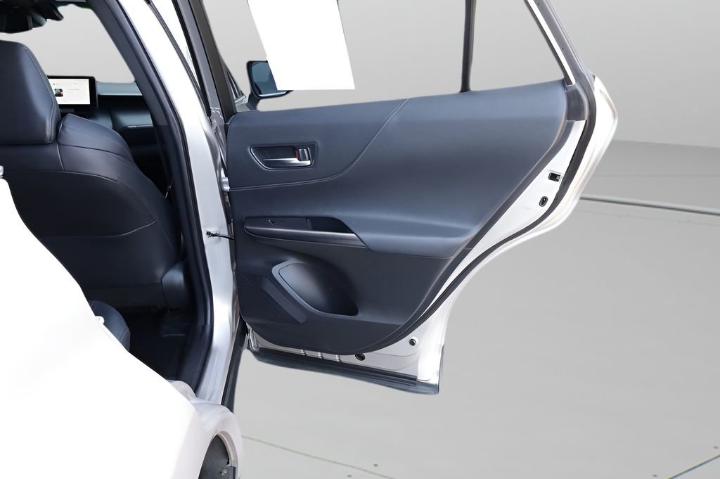 Certified 2023 Toyota Venza Limited image 18