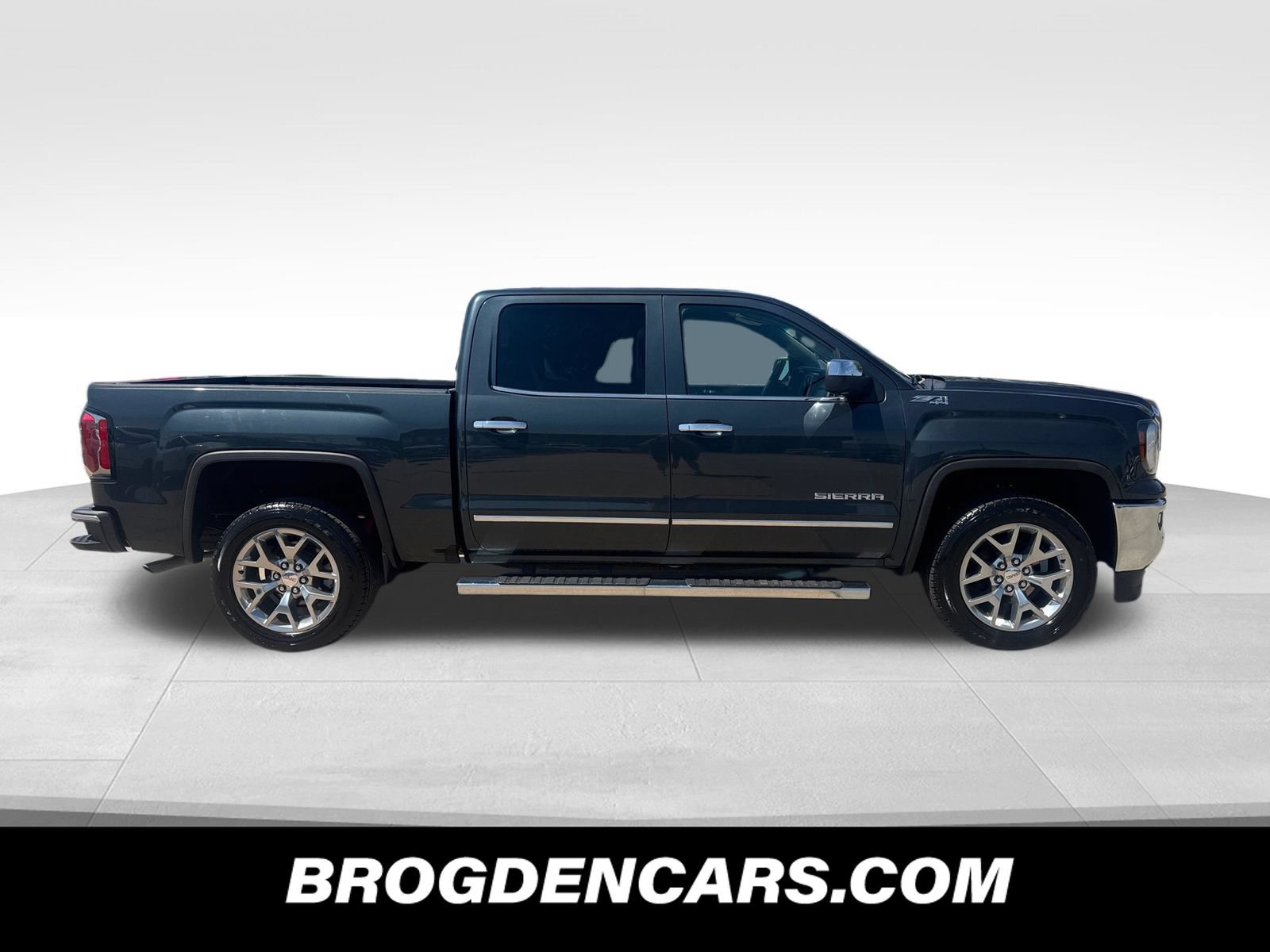 Used 2018 GMC Sierra 1500 SLT w/ SLT Premium Package AWD/4WD image 2