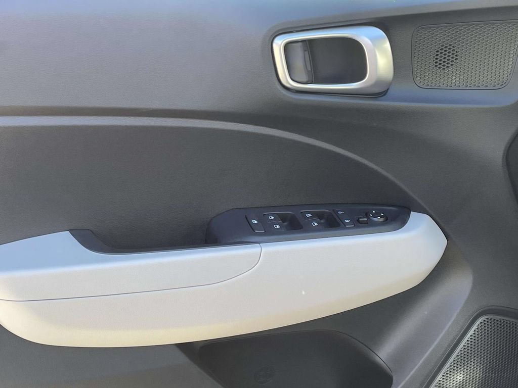 New 2026 Hyundai Venue SEL FWD image 13