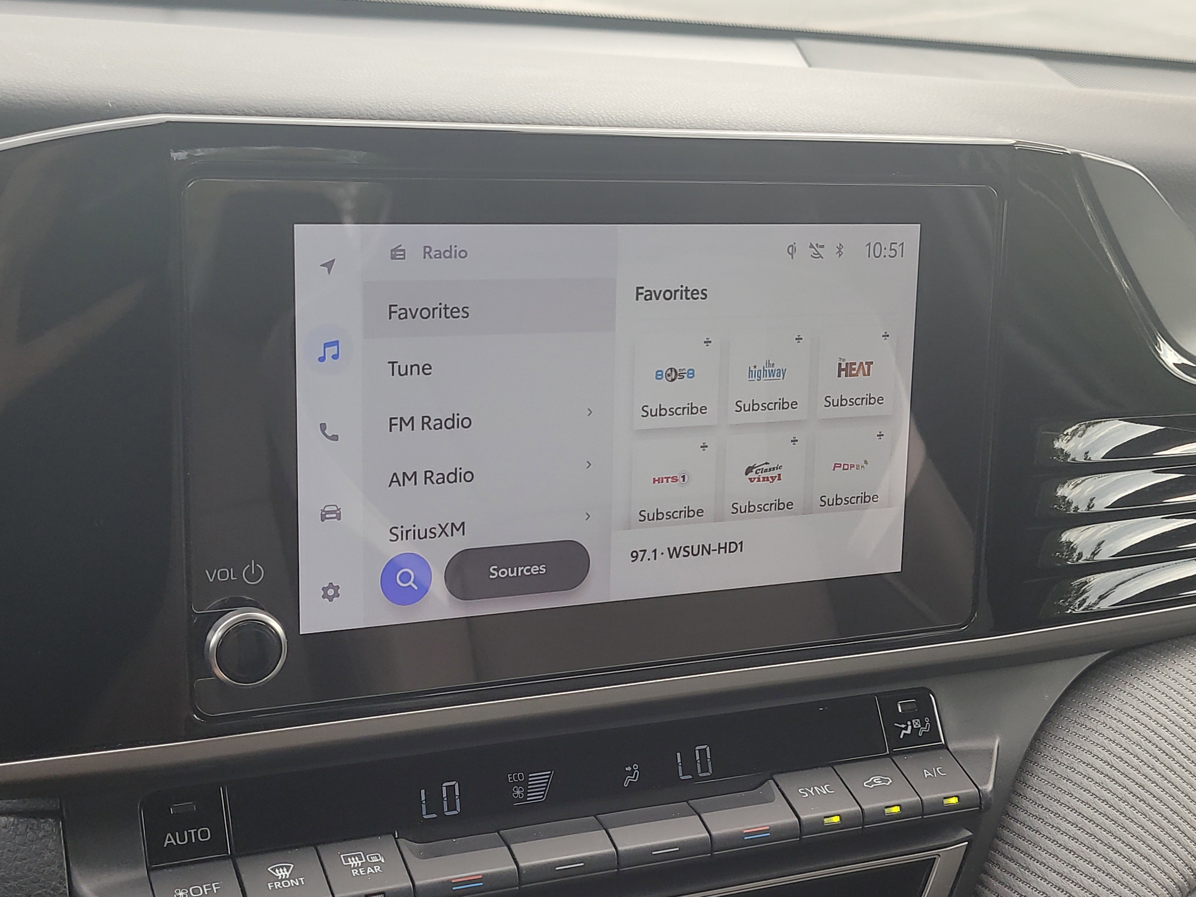 Used 2025 Toyota Camry SE image 22