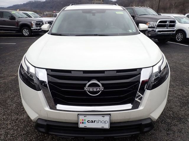 Used 2023 Nissan Pathfinder SV w/ SV Premium Package image 9