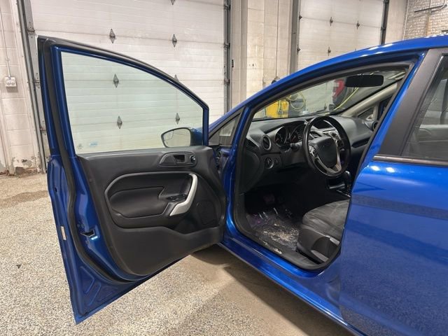 Used 2011 Ford Fiesta SES image 11