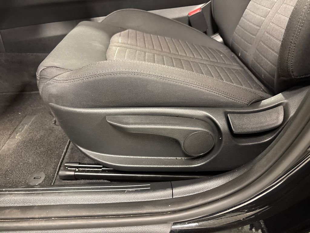 Used 2025 Kia K5 LXS image 24