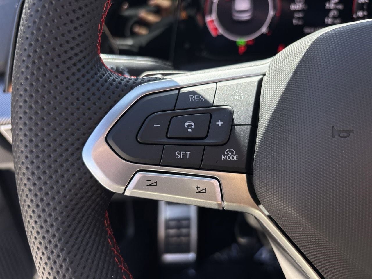 New 2026 Volkswagen GTI SE FWD image 20