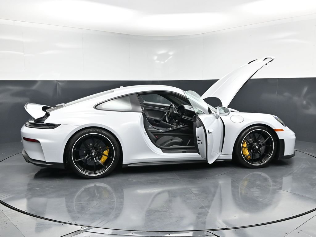Certified 2025 Porsche 911 GT3 RWD image 31