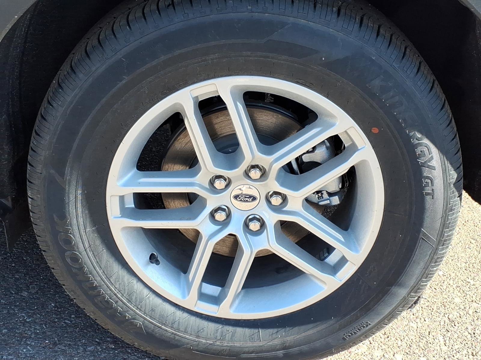 New 2026 Ford Explorer Active RWD image 5