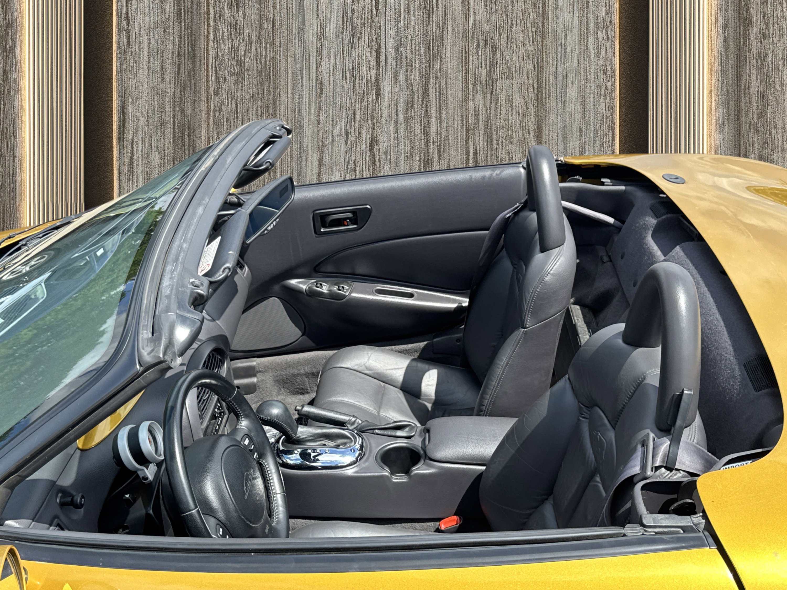 Used 2002 Chrysler Prowler RWD image 36