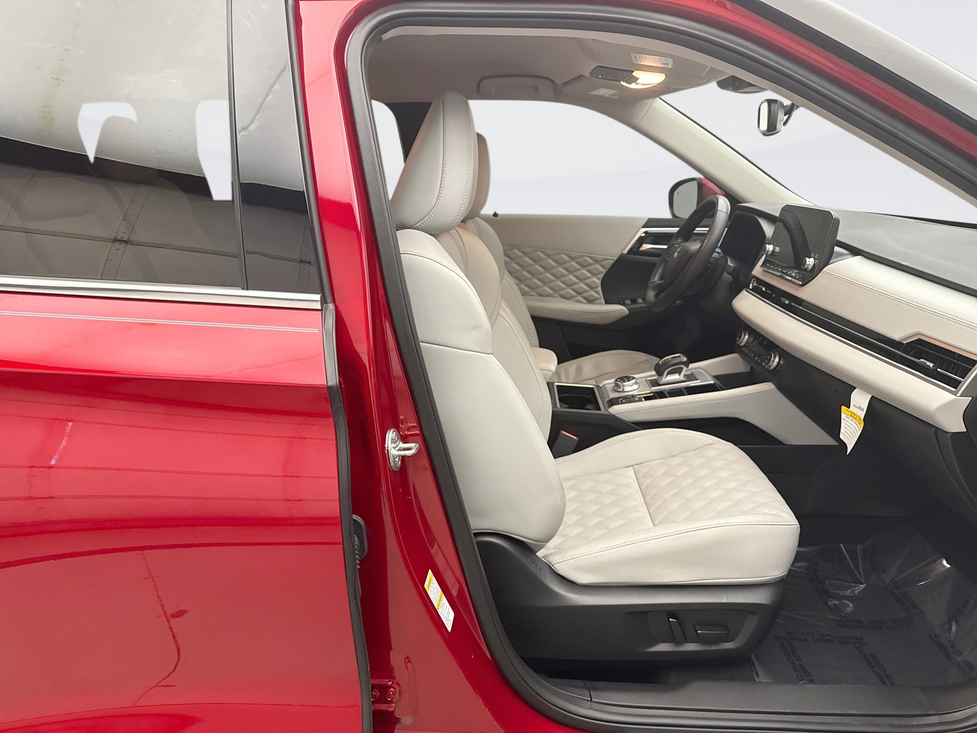 Used 2024 Mitsubishi Outlander SEL image 18