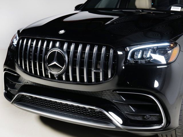 Used 2025 Mercedes-Benz GLS 63 AMG 4MATIC image 32