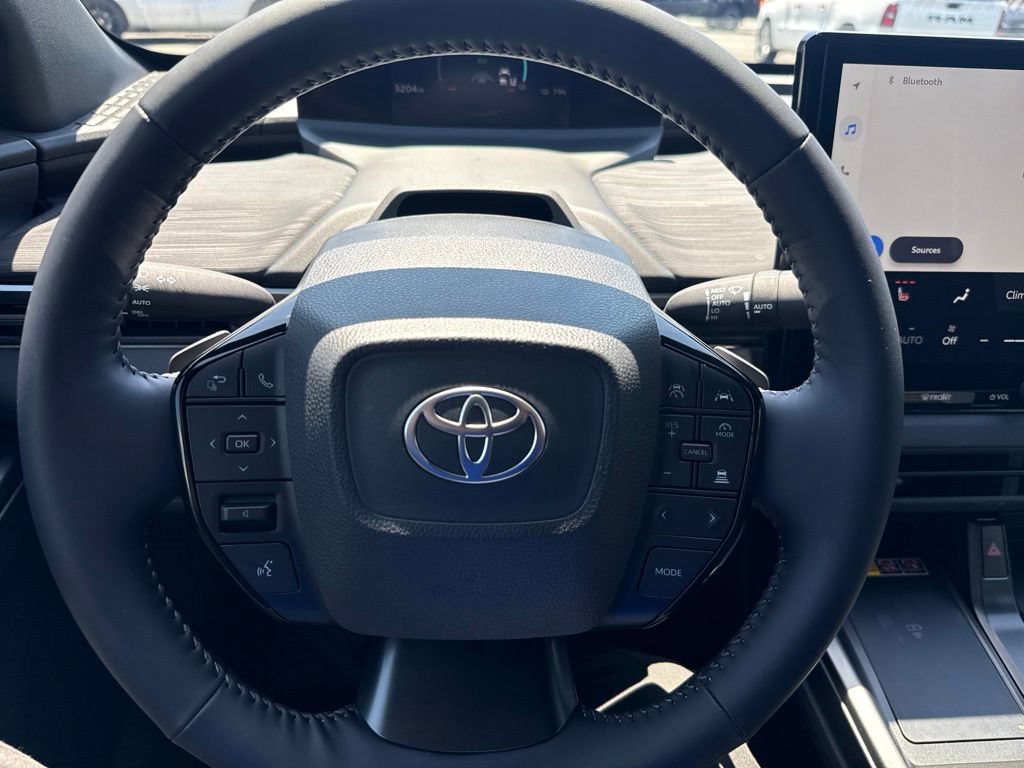 Used 2026 Toyota C-HR AWD/4WD image 19