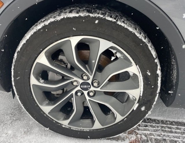 Used 2022 Lincoln Nautilus Reserve image 5