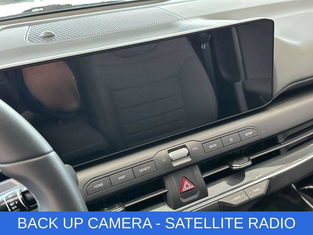 Used 2025 Kia K4 EX FWD image 3