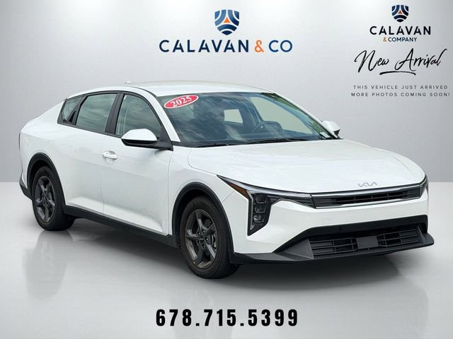 Certified 2025 Kia K4 FWD image 1