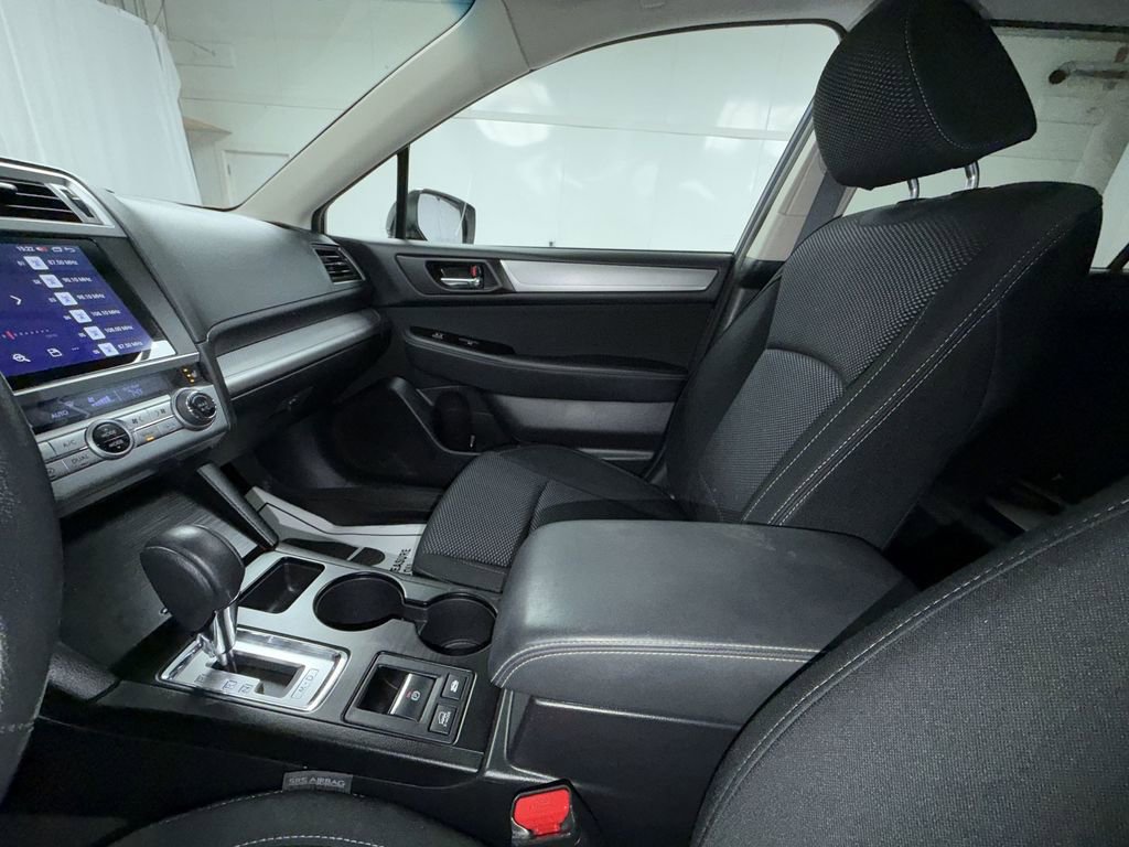 Used 2017 Subaru Outback 2.5i Premium image 22