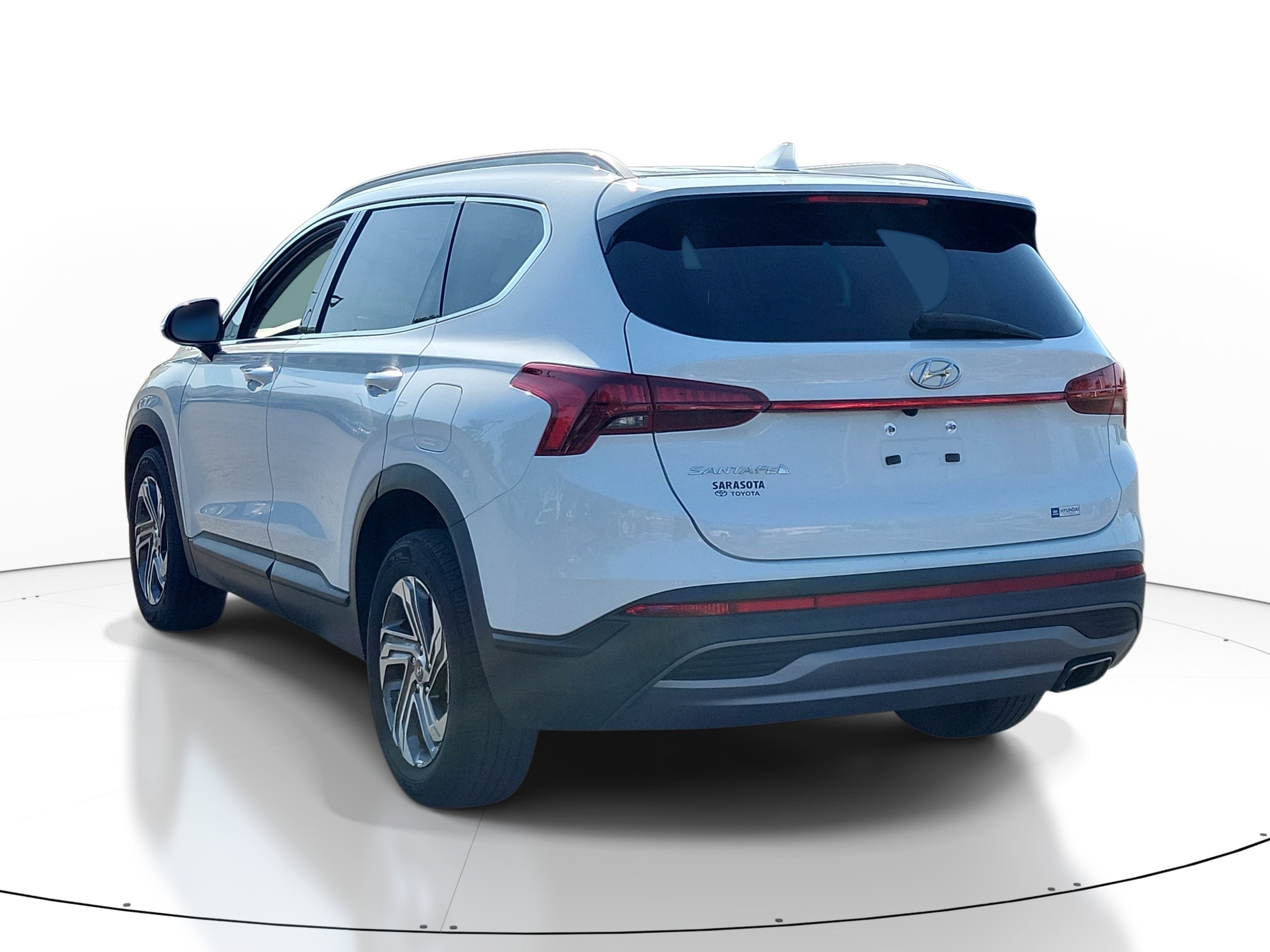 Used 2023 Hyundai Santa Fe SEL w/ Cargo Package FWD image 4